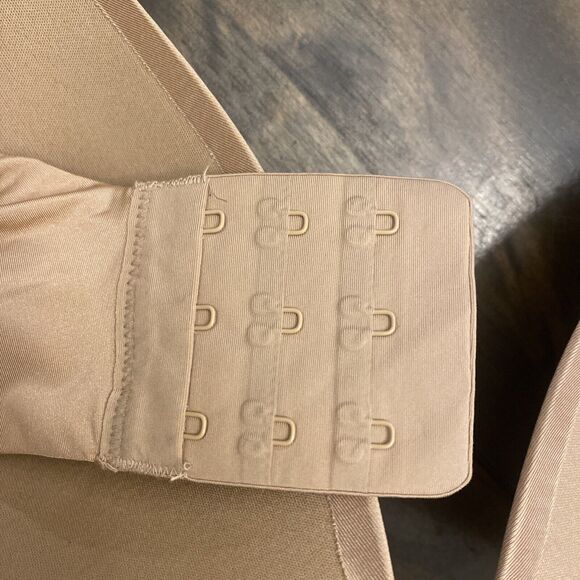 Skims Bra 34D For Every Body nude unlined - Picture 6 of 7